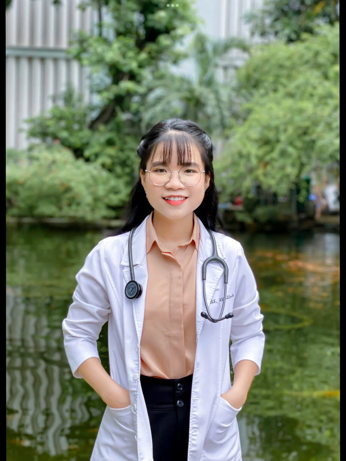 BS Phạm Thị Nhật Linh điều trị